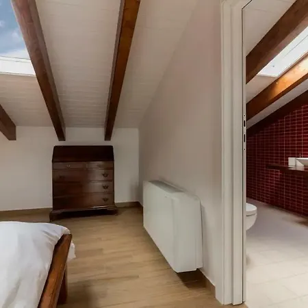 'nduccia Villa *